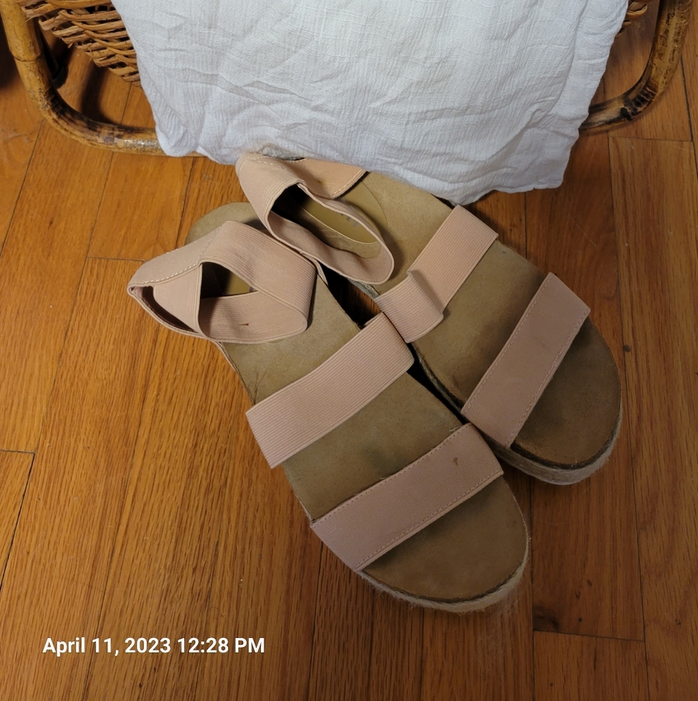 Sandals - Picture 4 of 4